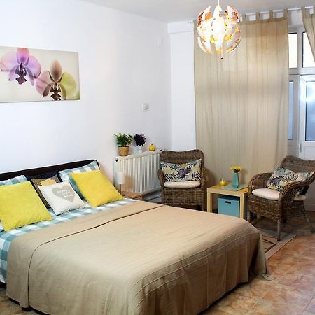 Collosal Studio Bucureşti Ngoại thất bức ảnh