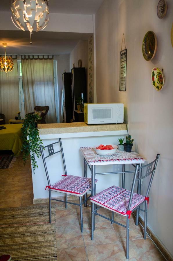 Collosal Studio Bucureşti Ngoại thất bức ảnh